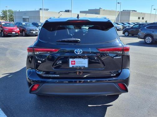 2021 Toyota Highlander Hybrid XLE
