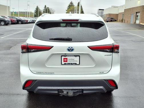 2023 Toyota Highlander Hybrid XLE