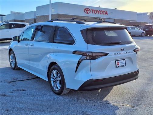 2024 Toyota Sienna XLE