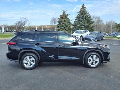 2022 Toyota Highlander L
