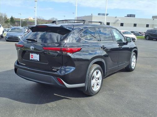 2022 Toyota Highlander L