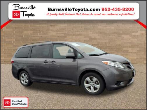2017 Toyota Sienna LE