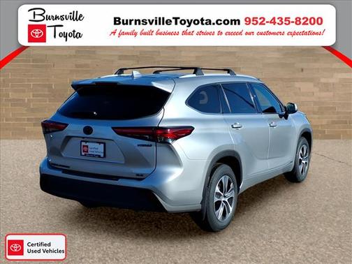 2022 Toyota Highlander Hybrid XLE