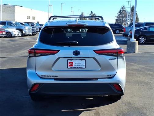 2022 Toyota Highlander Hybrid XLE