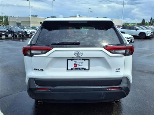 2023 Toyota RAV4 LE