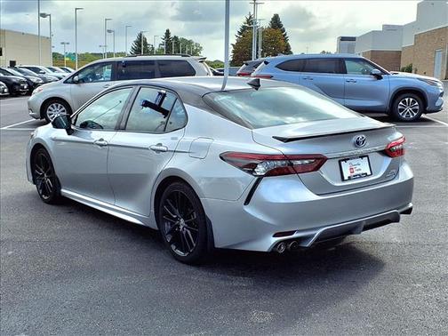 2021 Toyota Camry Hybrid XSE