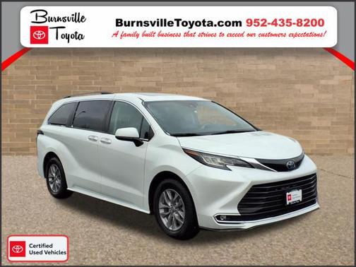 2022 Toyota Sienna XLE