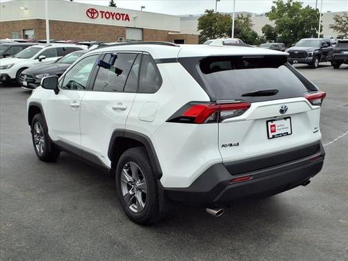 2024 Toyota RAV4 Hybrid XLE