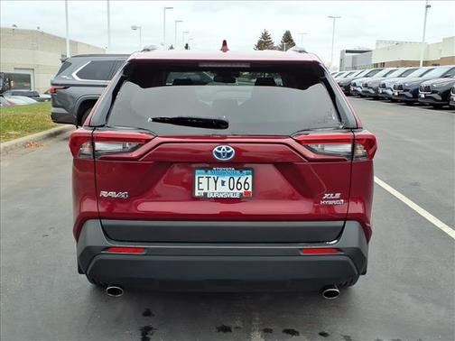 2020 Toyota RAV4 Hybrid XLE