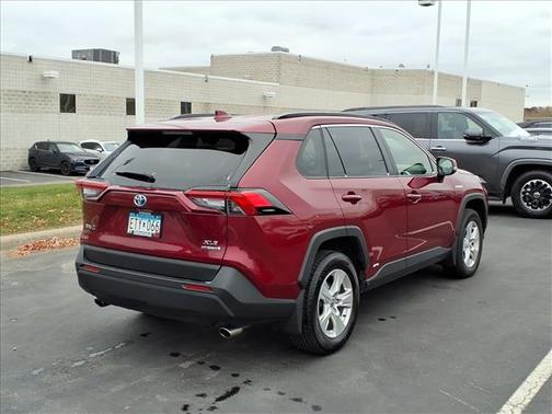 2020 Toyota RAV4 Hybrid XLE