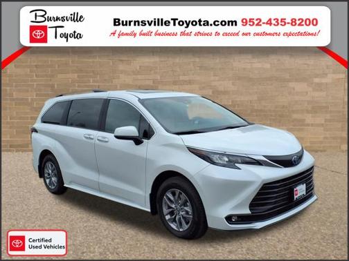 2025 Toyota Sienna XLE