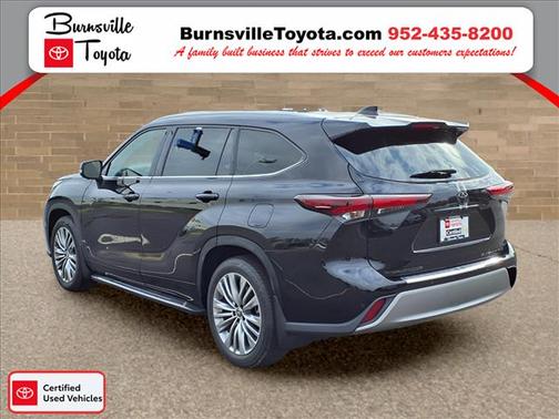 2024 Toyota Highlander Platinum