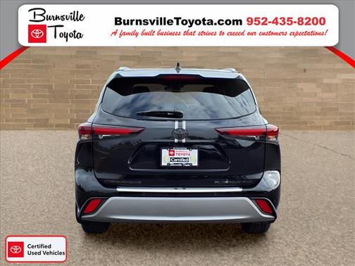 2024 Toyota Highlander Platinum