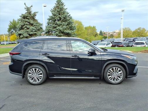 2024 Toyota Highlander Platinum
