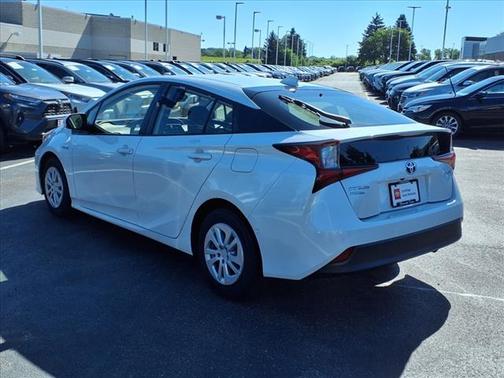 2022 Toyota Prius LE