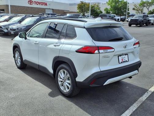 2022 Toyota Corolla Cross LE