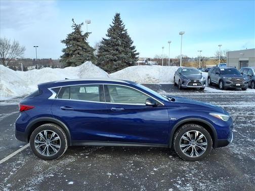 2018 INFINITI QX30 Luxury