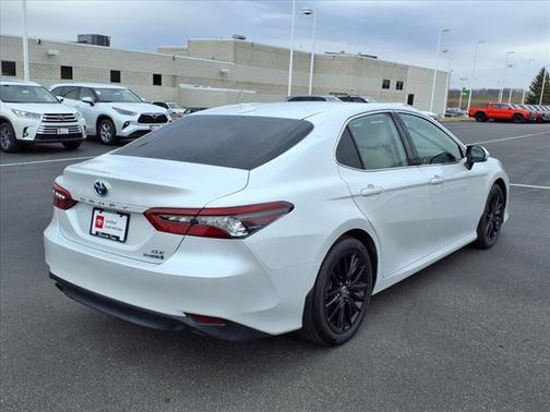 2023 Toyota Camry Hybrid XLE