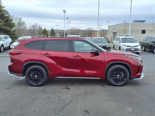 2023 Toyota Highlander XSE