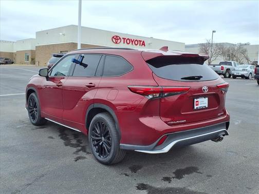 2023 Toyota Highlander XSE