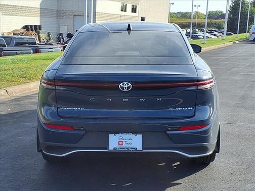 2025 Toyota Crown Platinum