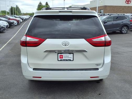 2019 Toyota Sienna Limited Premium