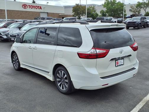2019 Toyota Sienna Limited Premium