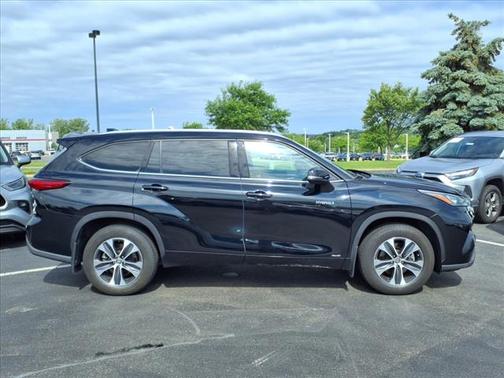 2020 Toyota Highlander Hybrid XLE