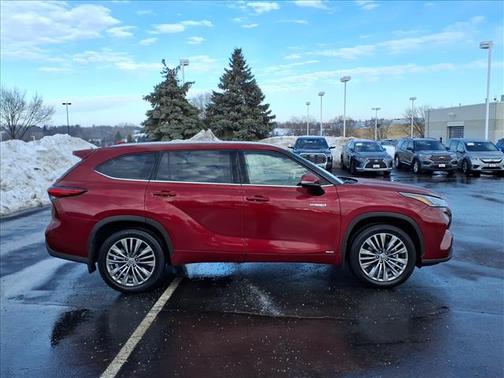 2020 Toyota Highlander Hybrid Platinum