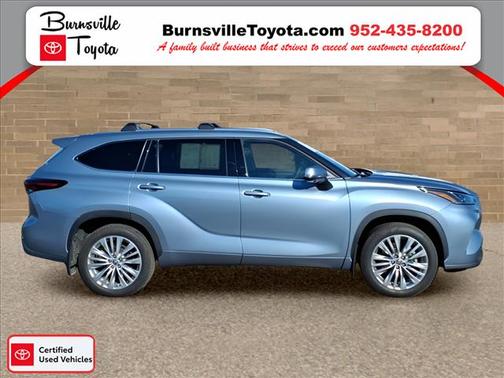 2024 Toyota Highlander Platinum