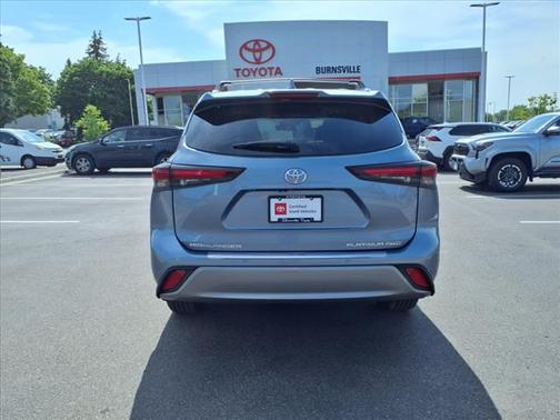 2024 Toyota Highlander Platinum
