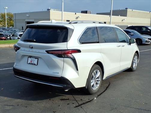 2025 Toyota Sienna Limited