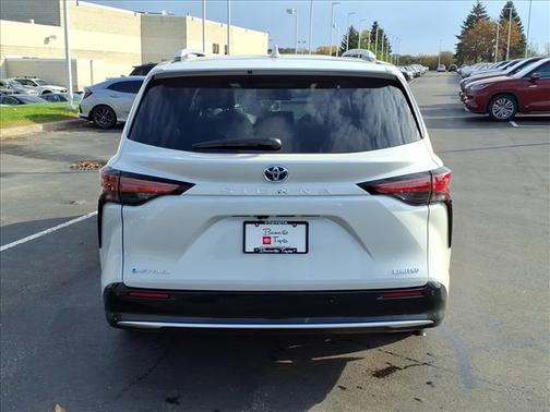 2025 Toyota Sienna Limited