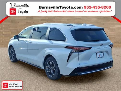 2025 Toyota Sienna Platinum 7 Passenger