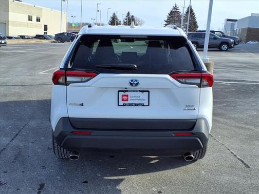 2022 Toyota RAV4 Hybrid XLE