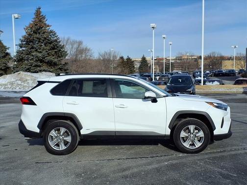 2022 Toyota RAV4 Hybrid XLE