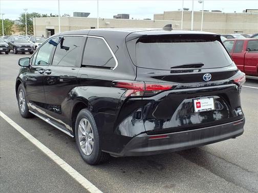 2021 Toyota Sienna XLE
