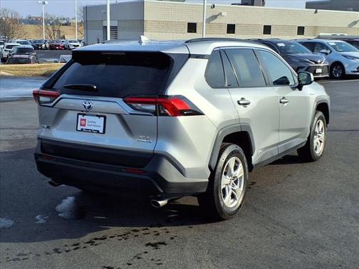 2020 Toyota RAV4 Hybrid XLE