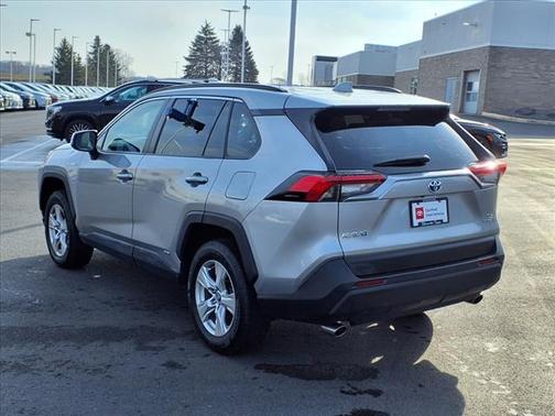 2020 Toyota RAV4 Hybrid XLE