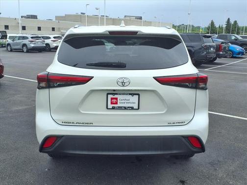 2021 Toyota Highlander XLE