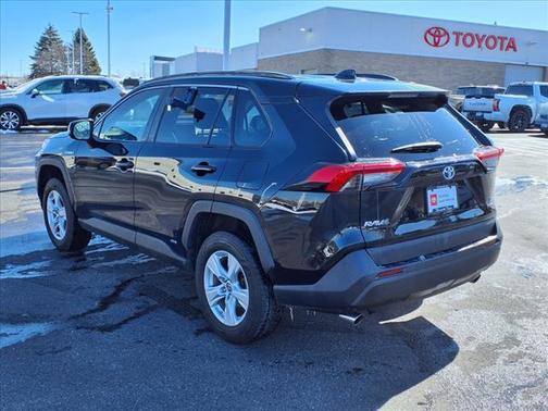 2021 Toyota RAV4 Hybrid LE