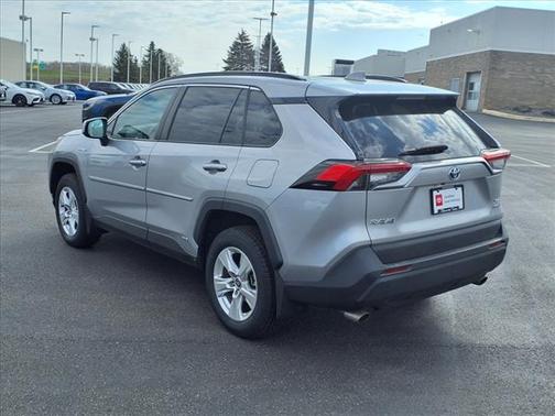 2021 Toyota RAV4 Hybrid XLE