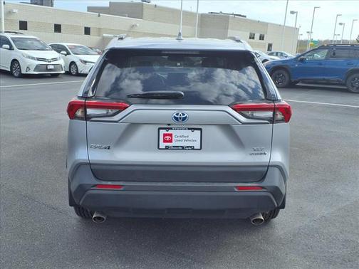 2021 Toyota RAV4 Hybrid XLE