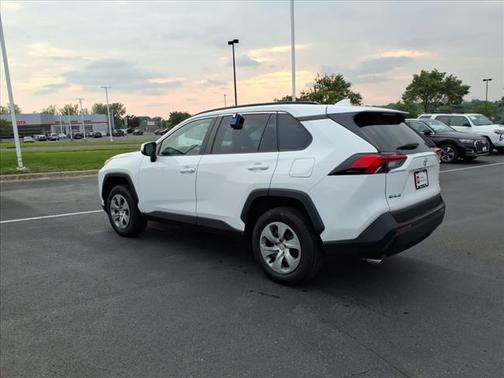 2021 Toyota RAV4 LE