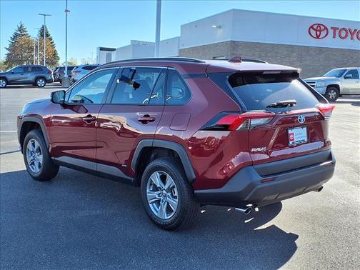2024 Toyota RAV4 Hybrid XLE