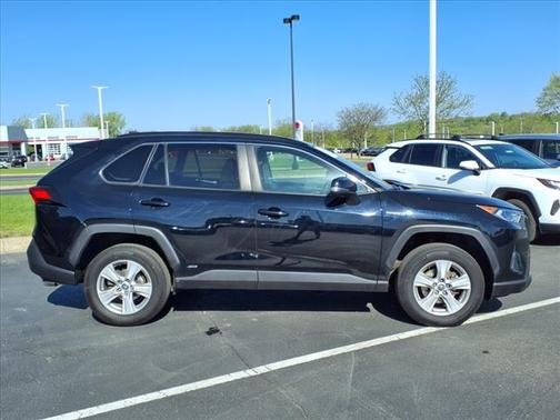2021 Toyota RAV4 Hybrid XLE