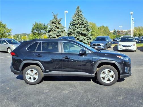 2021 Toyota RAV4 Hybrid XLE