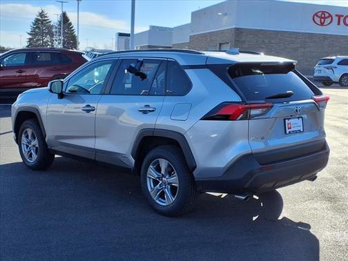 2022 Toyota RAV4 Hybrid XLE