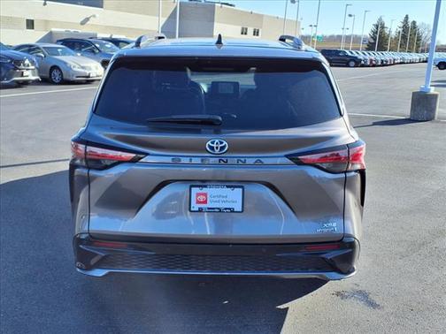2021 Toyota Sienna XSE 7 Passenger