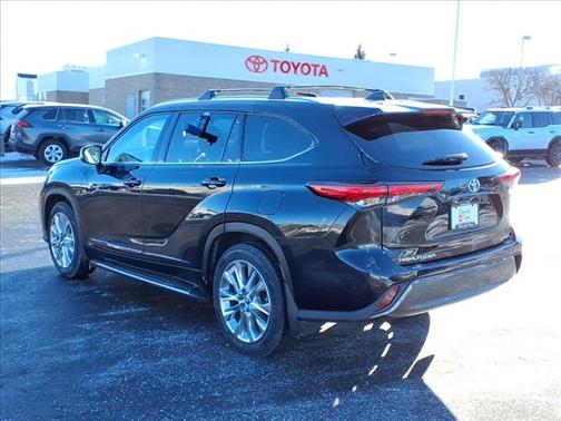 2022 Toyota Highlander Hybrid Limited